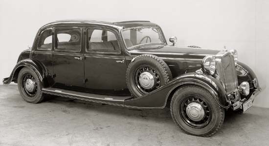 Лимузин SW38 (1936 г.). Останки машины из этой же серии - на снимке внизу страницы