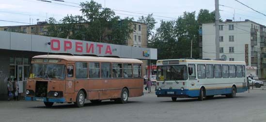 ЛиАЗы - 677-й и его преемник 5256 на улицах казахстанской столицы Астаны