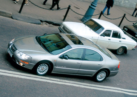 Chrysler 300M 2000 года на московских улицах